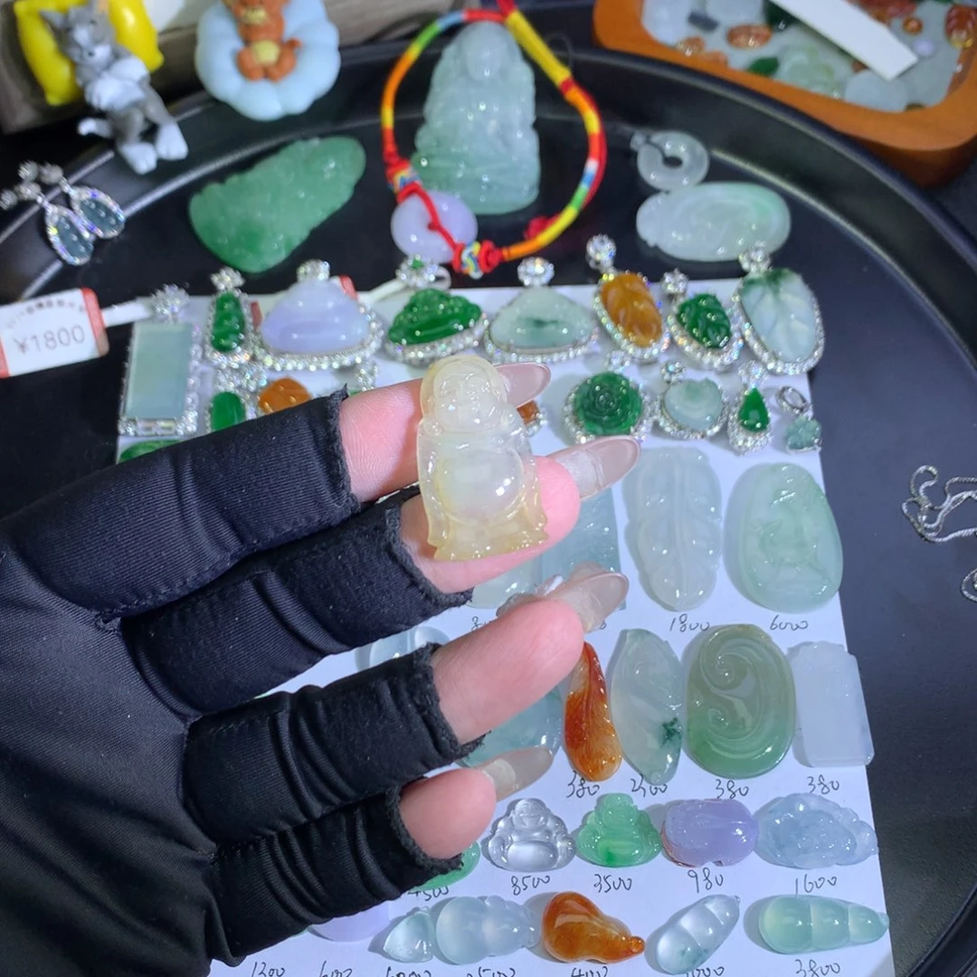 翡翠未镶嵌吊坠(不含链)冰黄站佛