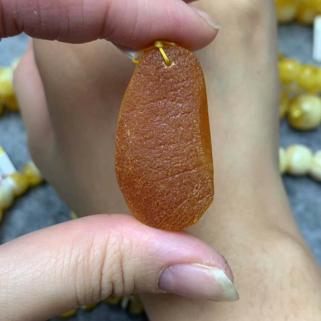琥珀未镶嵌珠宝奇石1