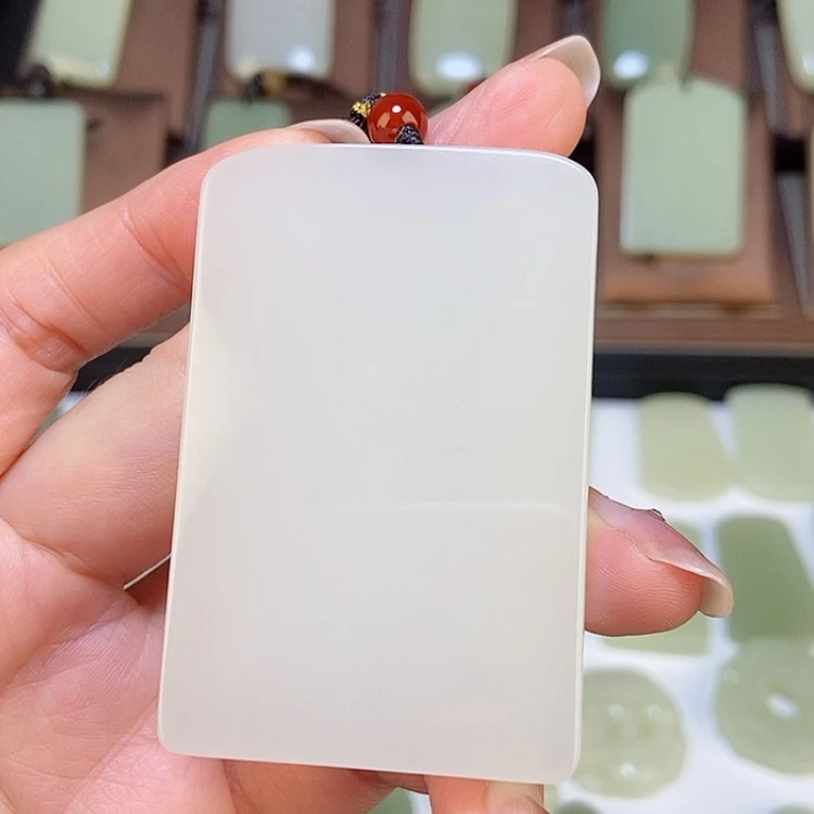 【闪购商品】颈饰未镶嵌和田玉