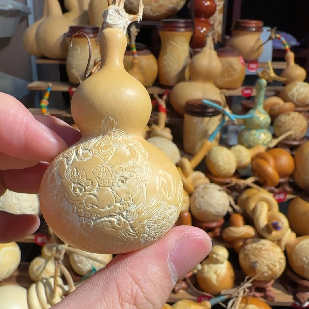 有机玻璃醒狮八宝雕刻