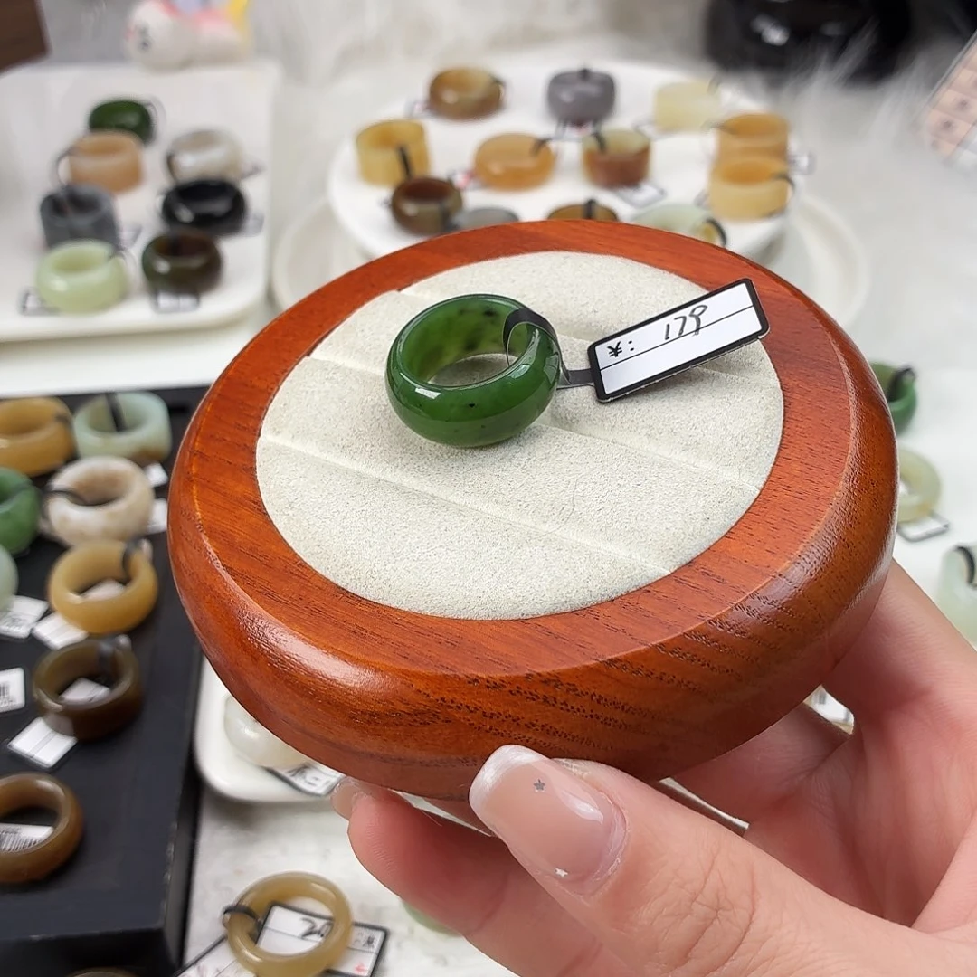 和田玉未镶嵌戒指Q62碧玉轮胎内径17.3