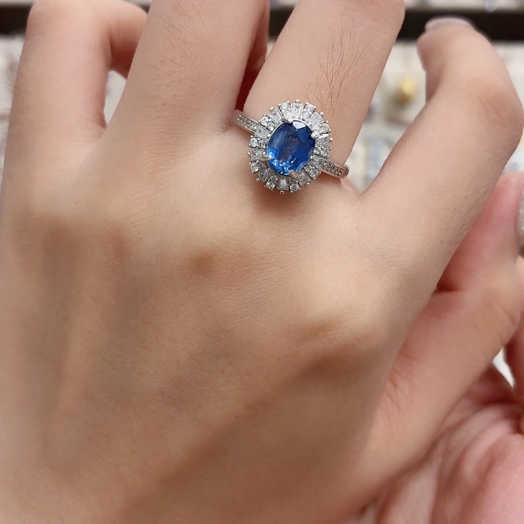 晓***瑜蓝宝石戒指银S925镶嵌