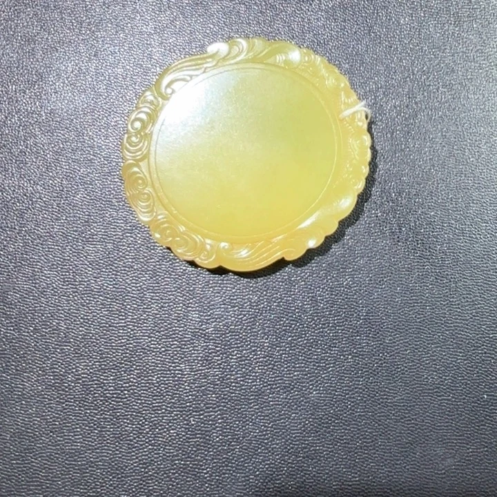 文***哥未镶嵌和田玉挂件