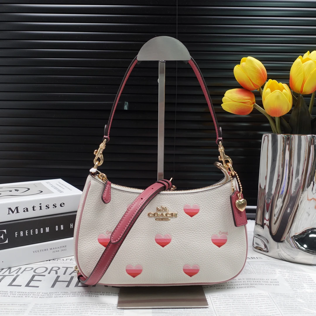 95新 COACH/蔻驰 单肩包/T10208319