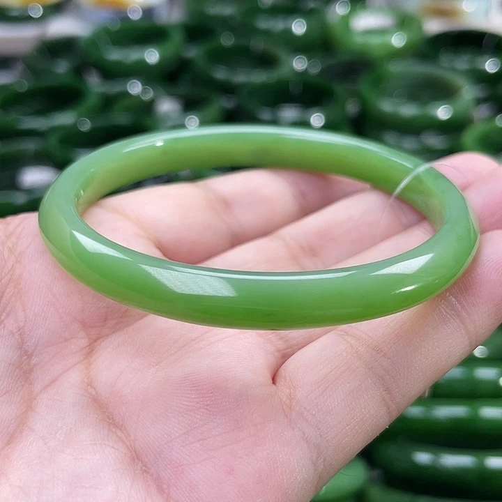 未镶嵌手镯和田玉（碧玉）