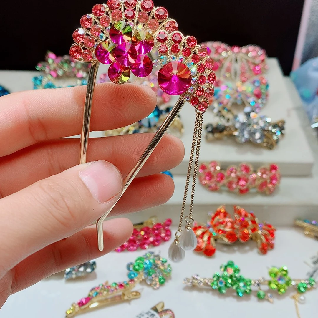 皮质铁合金发饰是