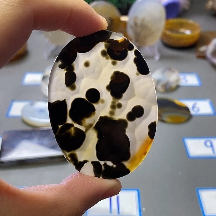 玛瑙/玉髓未镶嵌珠宝半成品85