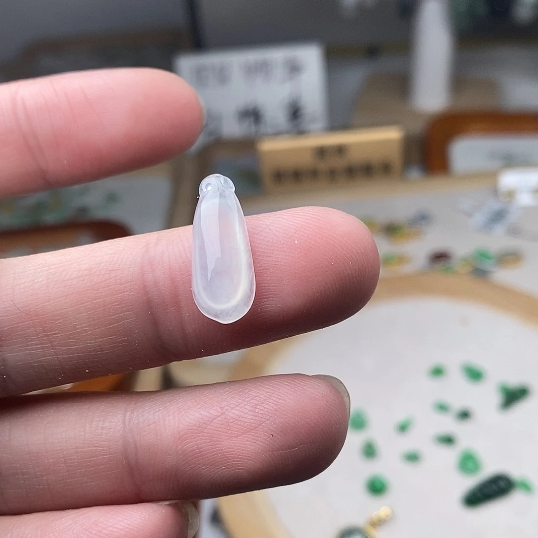 翡翠颈饰未镶嵌福瓜