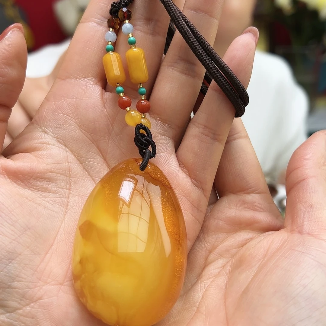 琥珀手镯未镶嵌吊坠