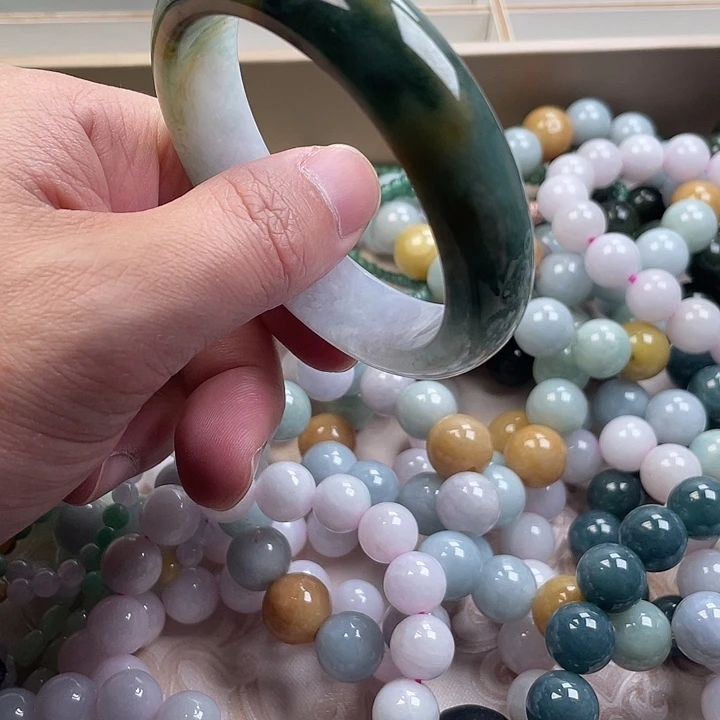 翡翠未镶嵌颈饰88