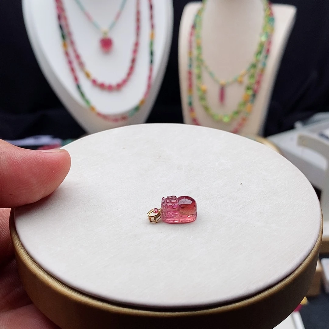 18K金镶嵌吊坠(不含链)碧玺碧玺吊坠