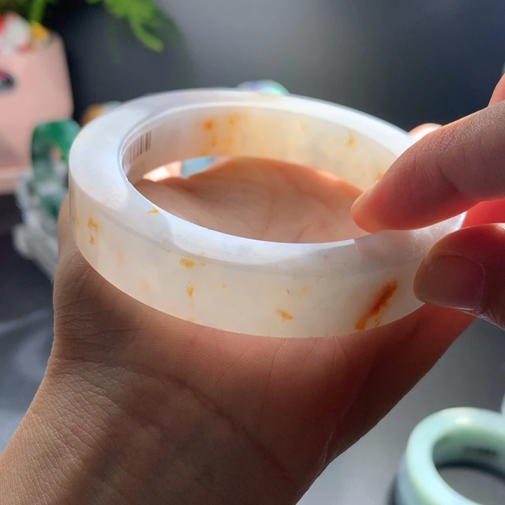 未镶嵌手镯定制翡翠