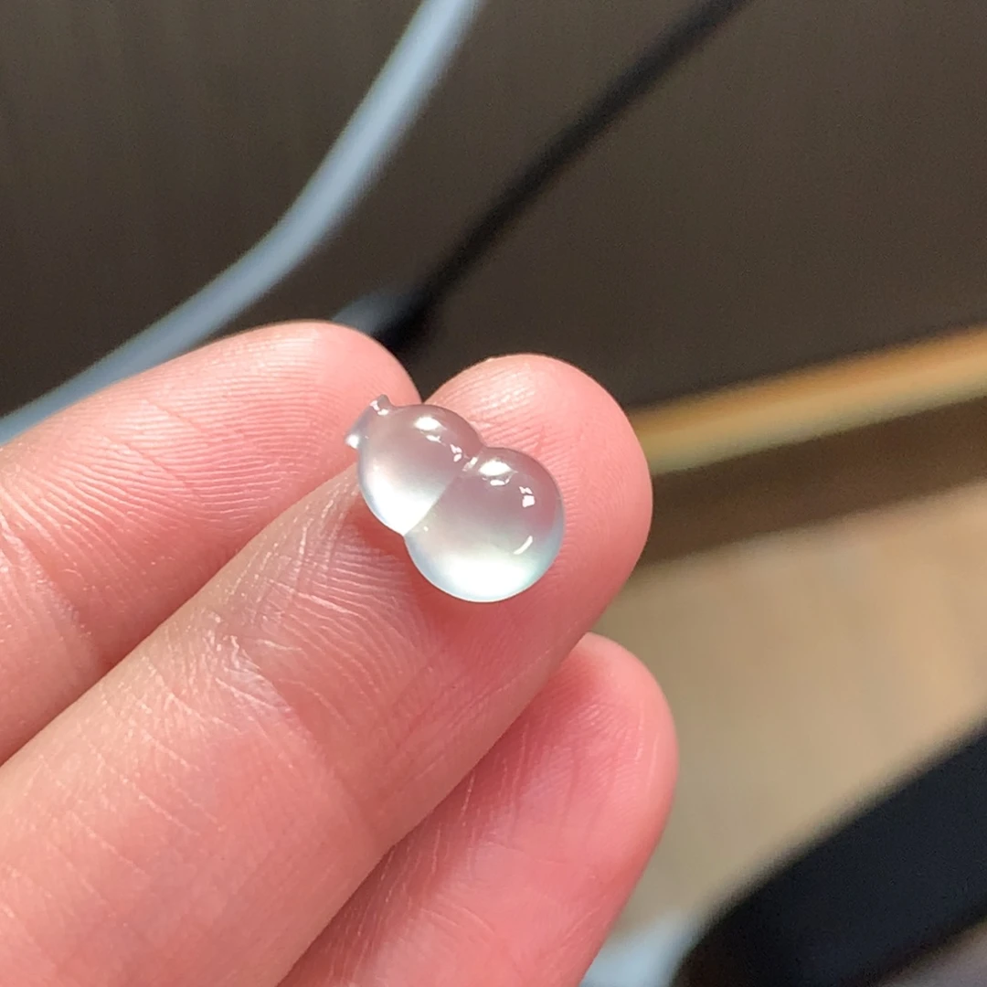 翡翠未镶嵌颈饰蓝钢葫芦