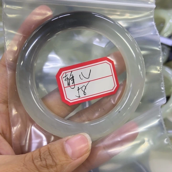 *****蛇纹石玉未镶嵌手镯