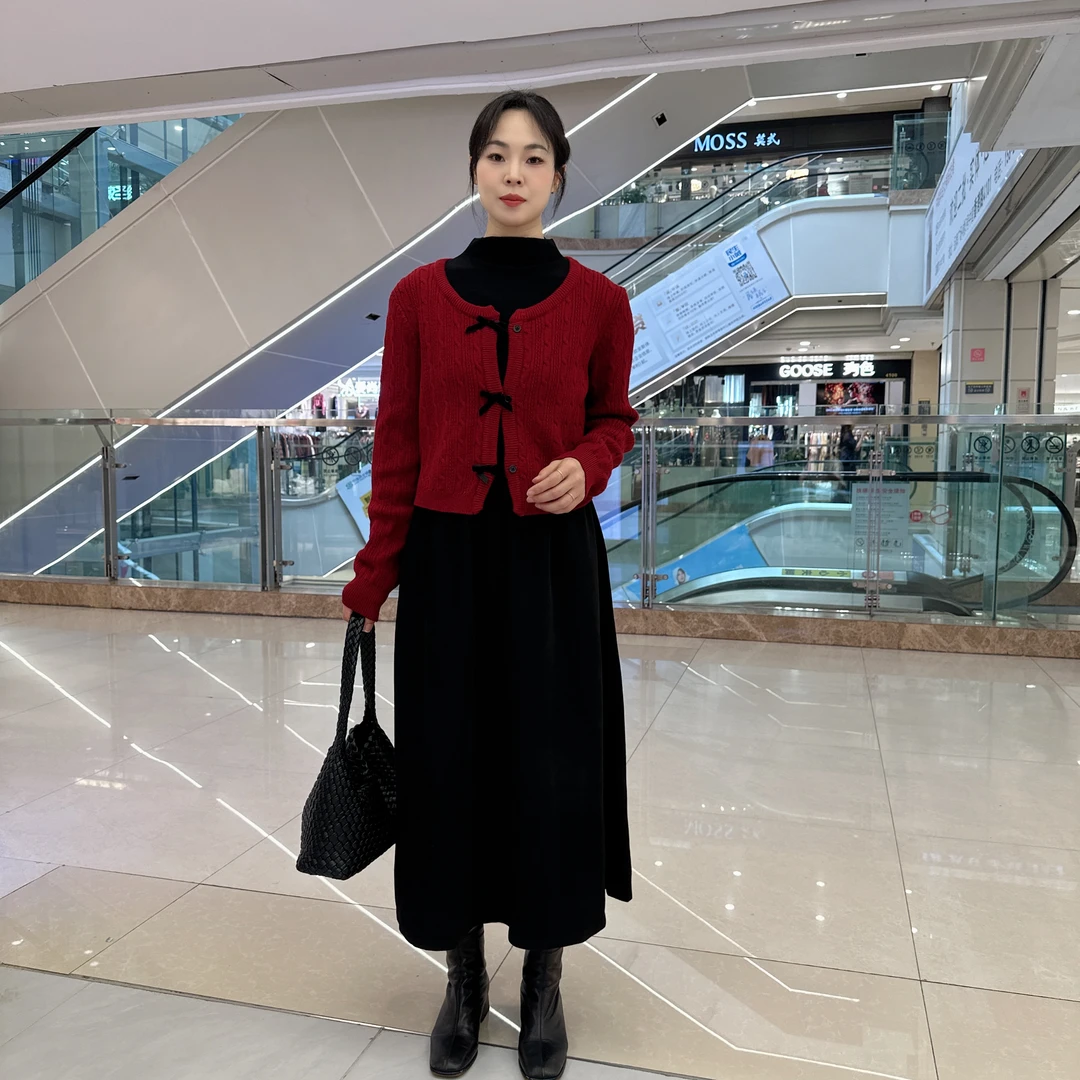 套装红色针织开衫搭配连衣裙秋季新款女气质显瘦韩版洋气