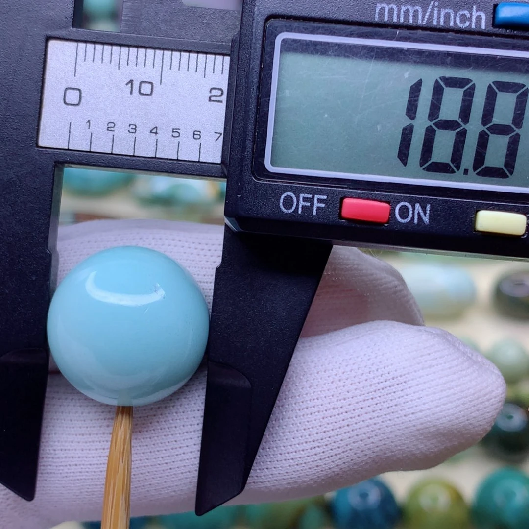 绿松石颈饰未镶嵌