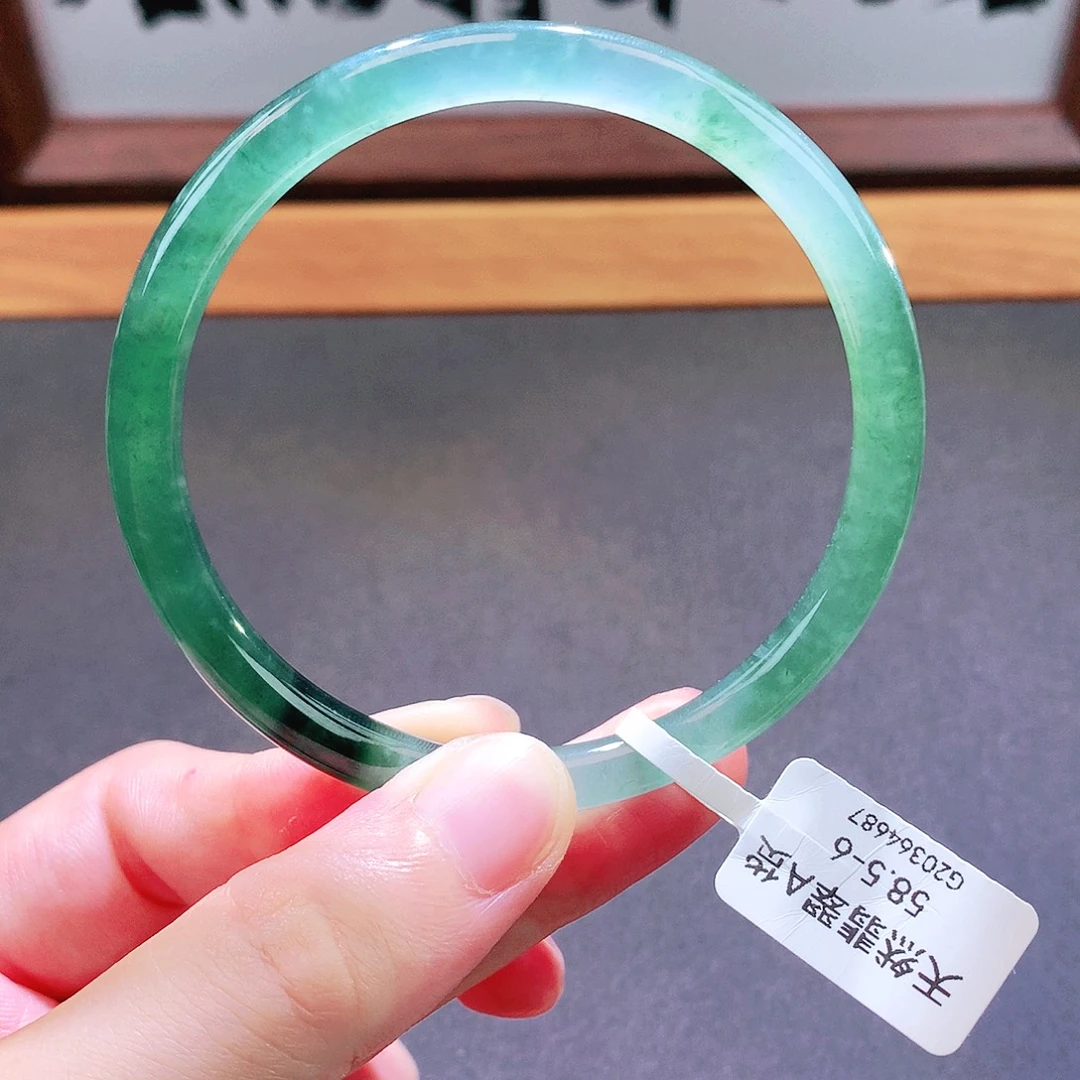 翡翠未镶嵌手镯天然翡翠