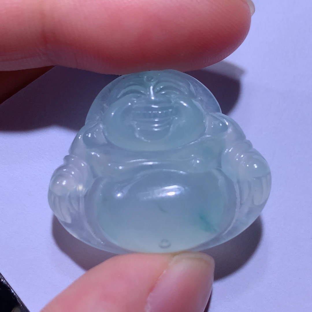 翡翠颈饰未镶嵌佛公