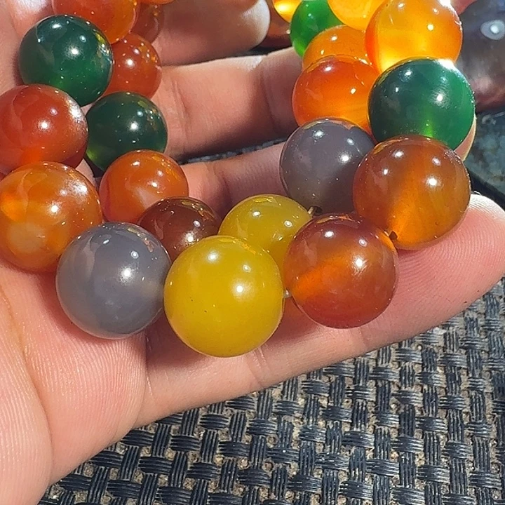 海***室玛瑙/玉髓未镶嵌颈饰