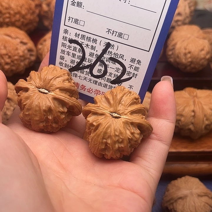 桃核吊坠白狮子头35