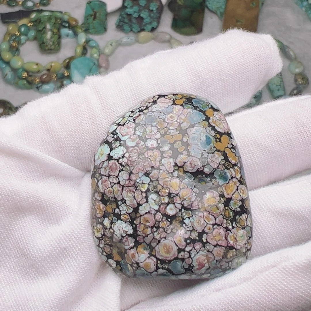 绿松石未镶嵌珠宝奇石