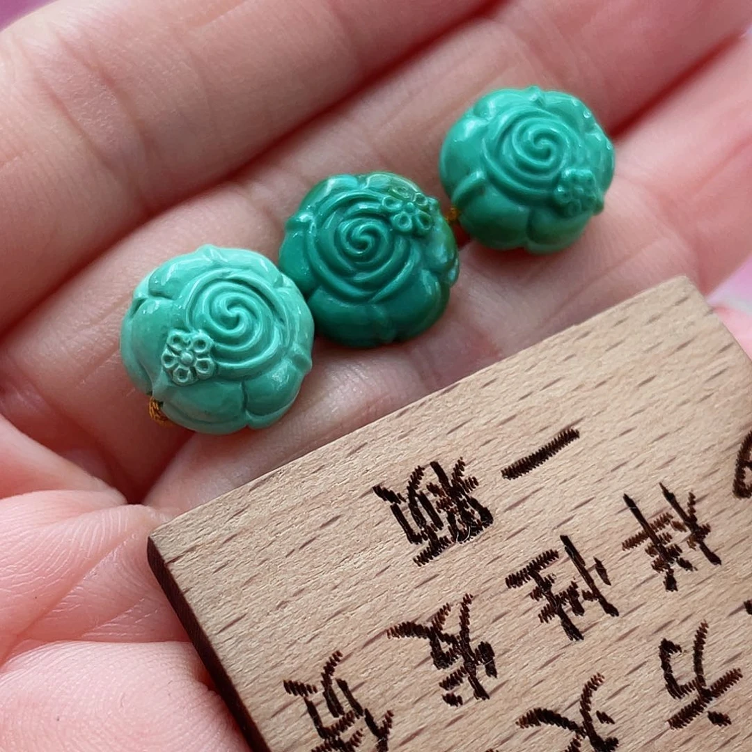 绿松石颈饰未镶嵌