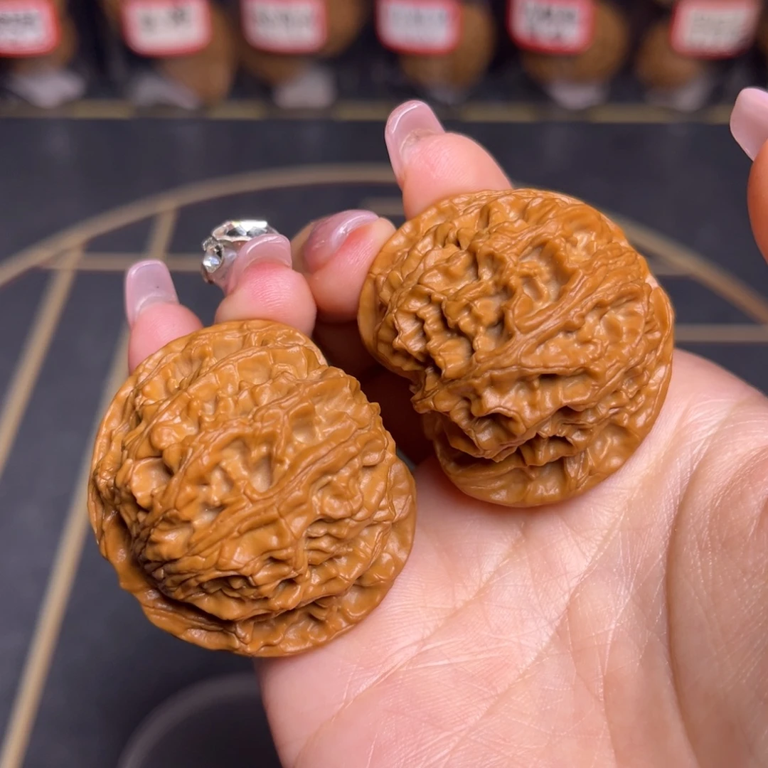 陶***淘文玩核桃吊坠苹果园