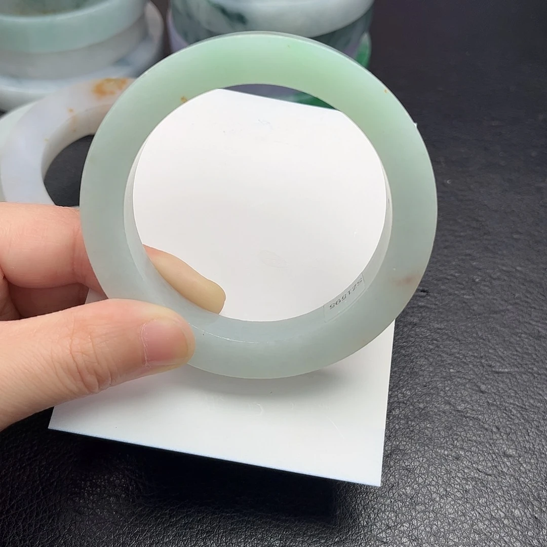 未镶嵌手镯定制翡翠