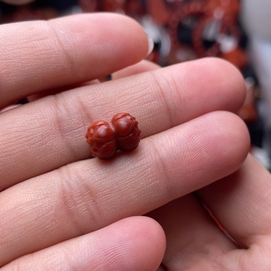 【闪购商品】未镶嵌并蒂莲南红玛瑙