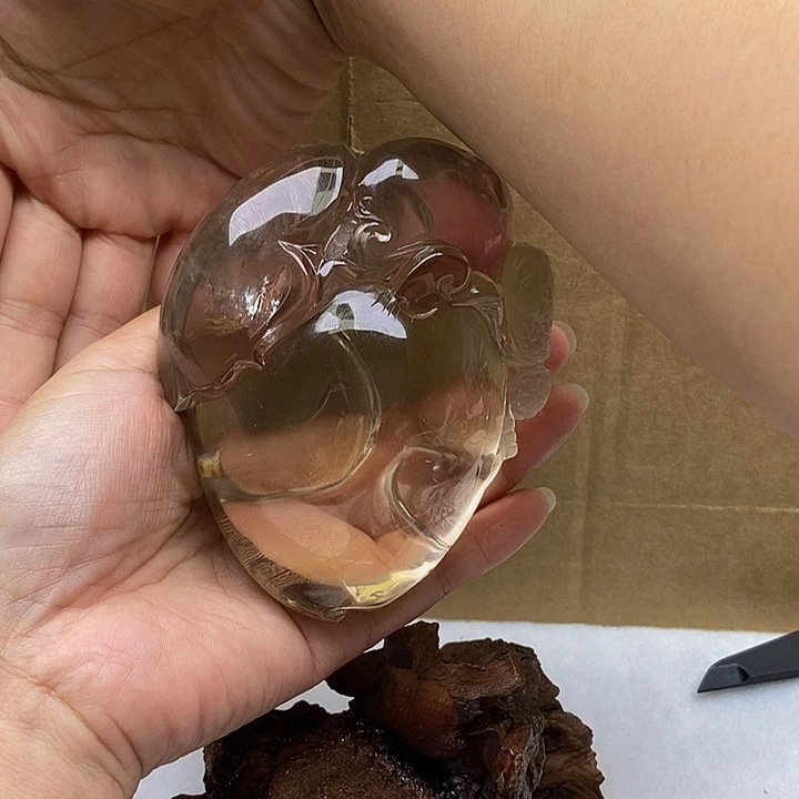 阿***林未镶嵌大型摆件（非配饰）水晶