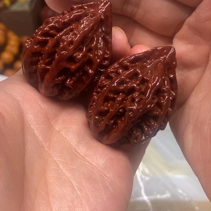 文玩核桃吊坠火焰八棱秋子