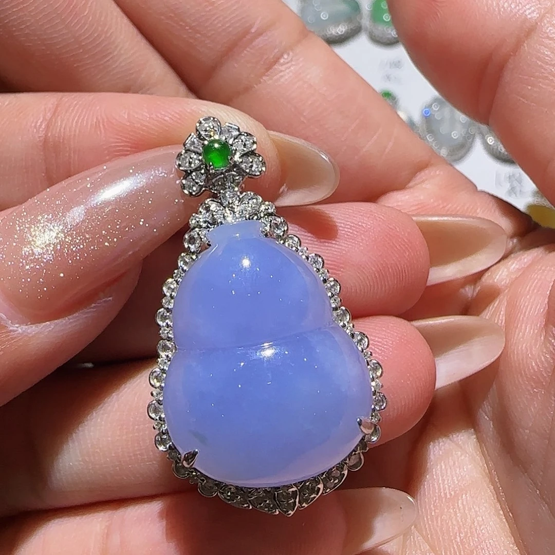 【闪购商品】颈饰18K金镶嵌翡翠天然