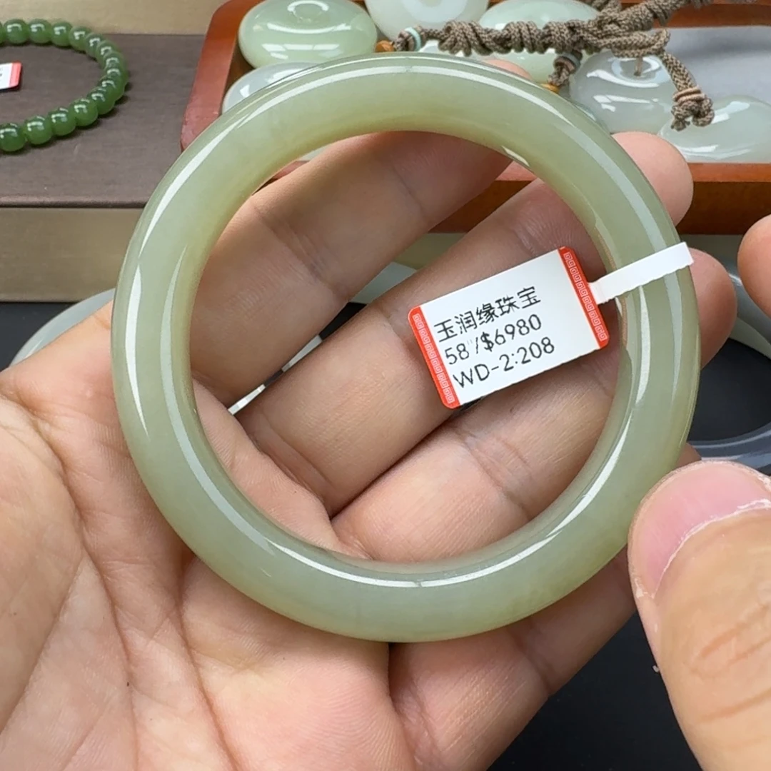 未镶嵌手镯和田玉