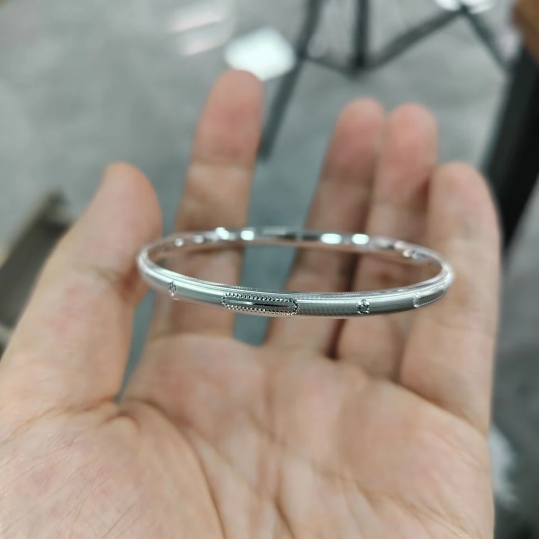 九乐 足银手镯 七彩拉丝花朵圆镯（H）