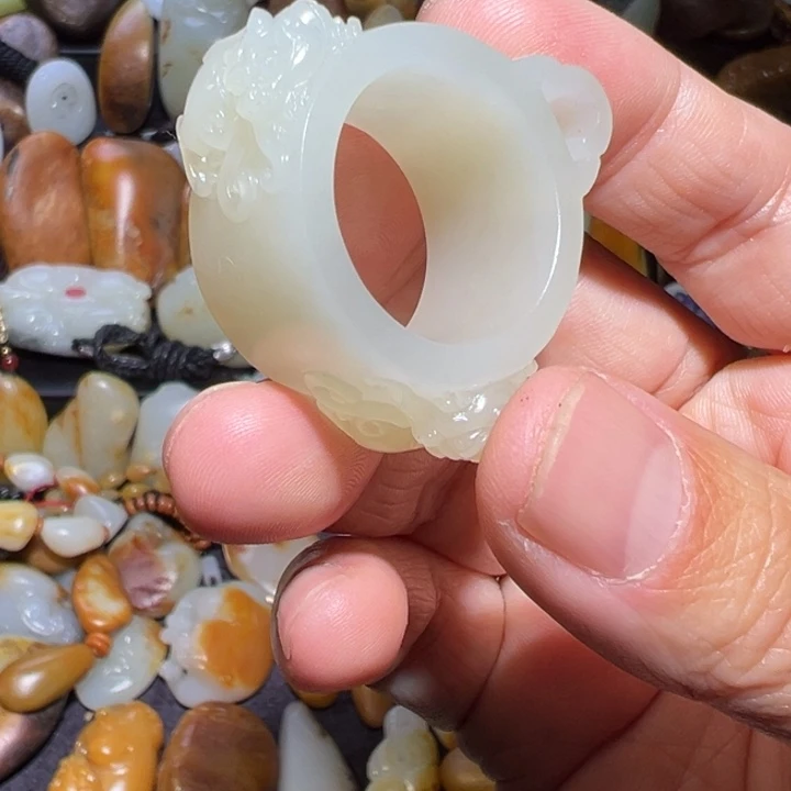 和田玉戒指未镶嵌