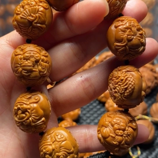 橄榄核吊坠龙财神