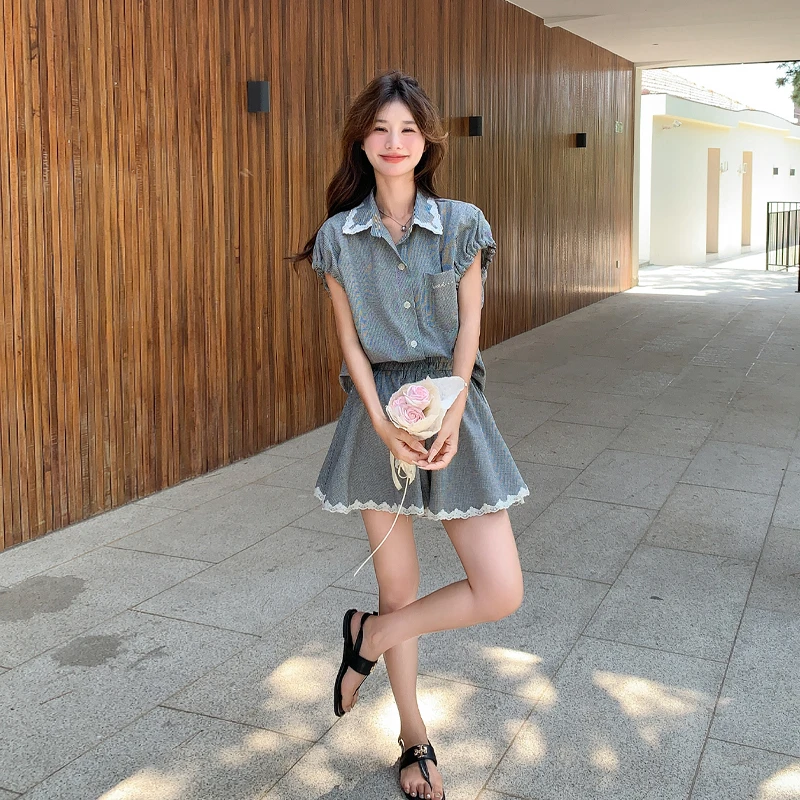 灰色蕾丝花边衬衫套装女2025年夏季新款韩版小个子休闲短裤两件套