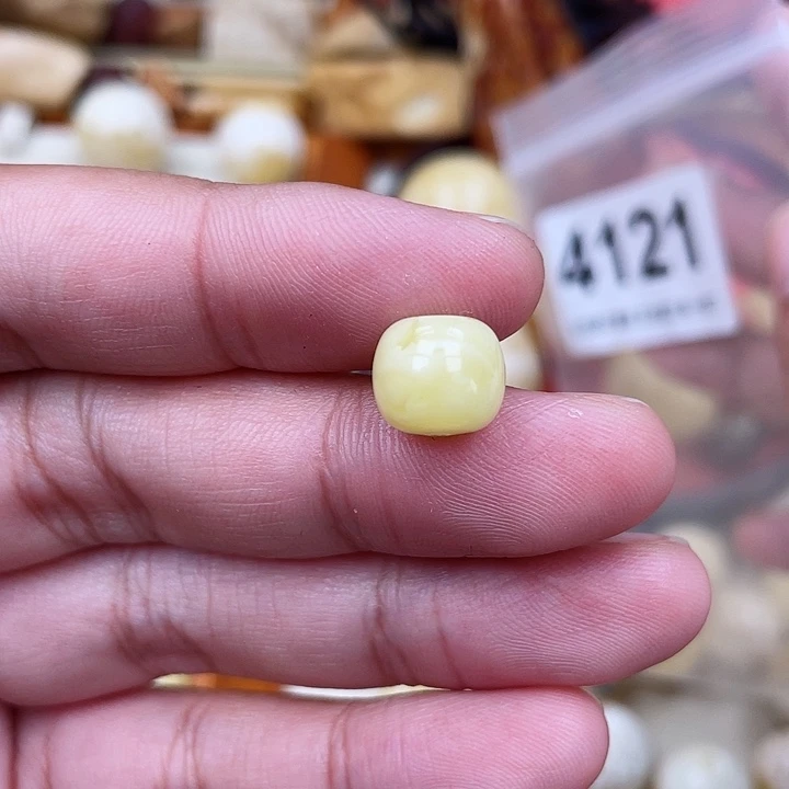 蜜蜡未镶嵌珠宝奇石粉10x9