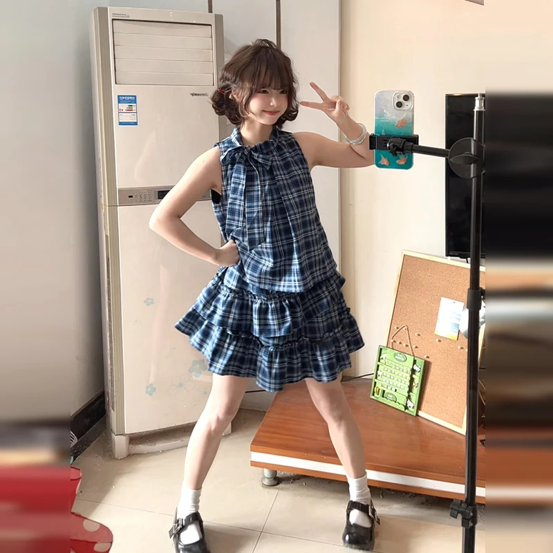 法式复古蓝色格纹挂脖连衣裙子女夏季2025新款小个子绝美穿搭短裙