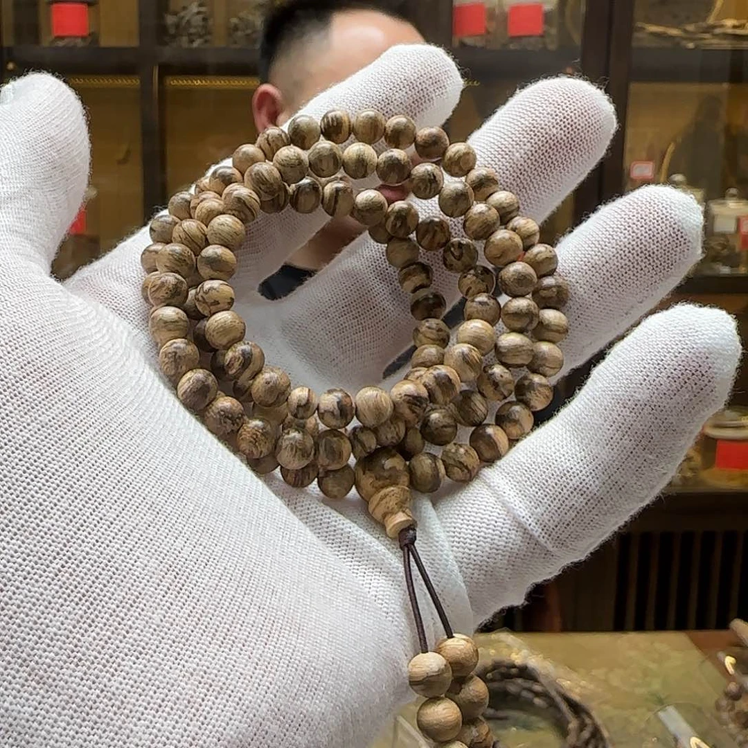 沉香手串兜****达拉干多圈06mm