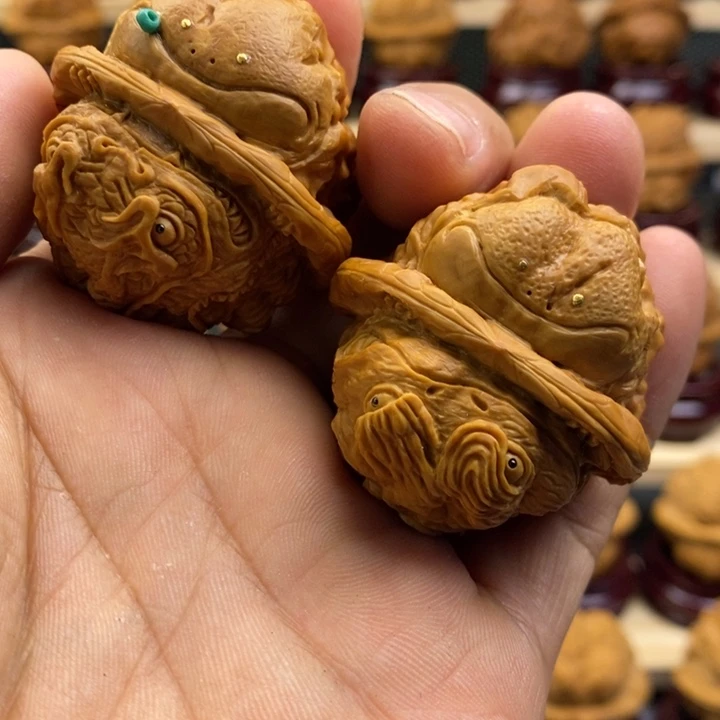 乐****核桃双面金龙小丑蛙00000000