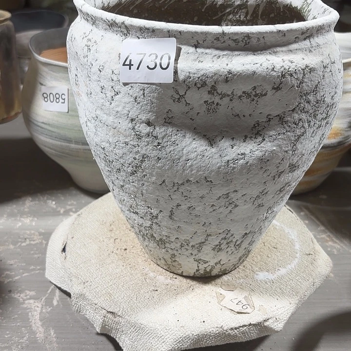 摆件高24，口18，有孔，4730