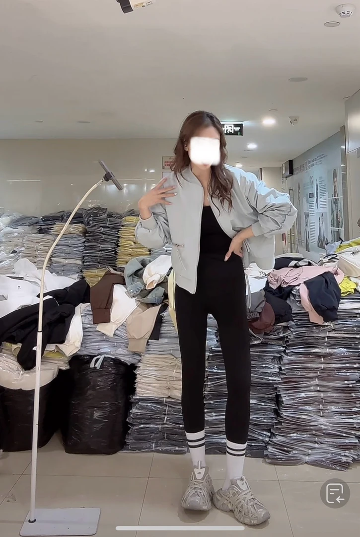 【柒汐】推荐春季立领短款褶皱外套25089（瑕疵商品）