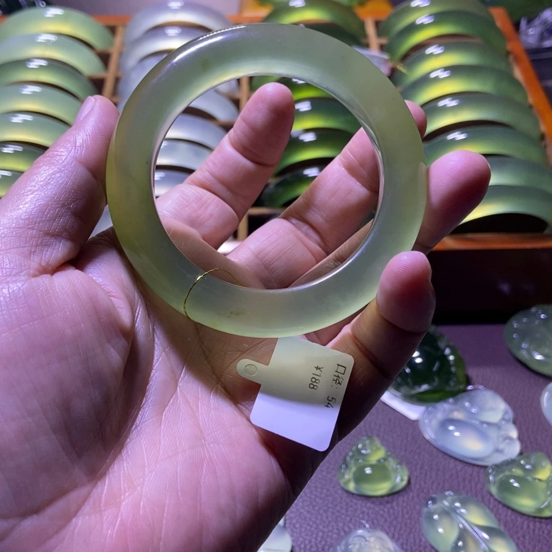 未镶嵌蛇纹石玉手镯