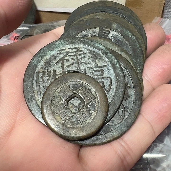 l***2铜现代工艺品花钱