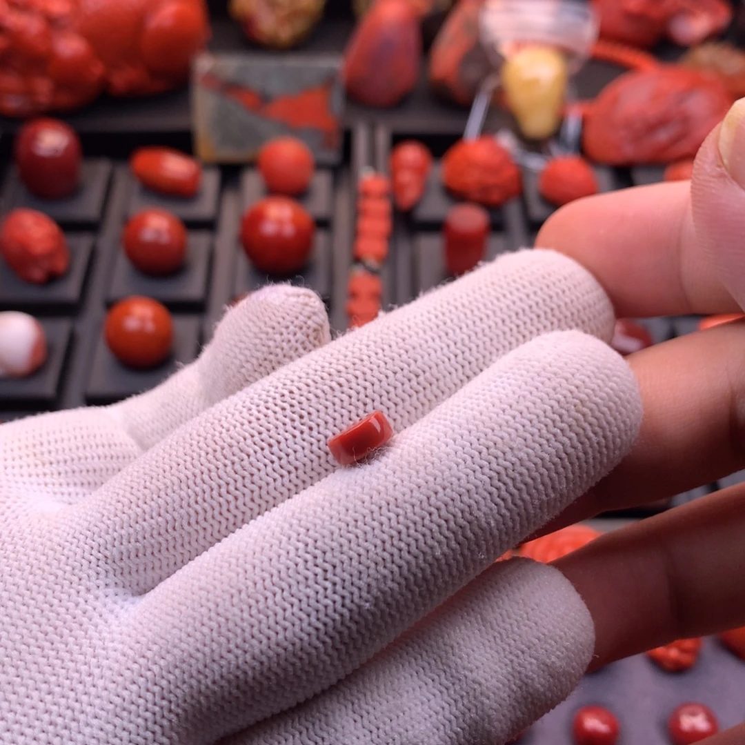 南红玛瑙未镶嵌川料原矿满色满肉直切隔片8mm+