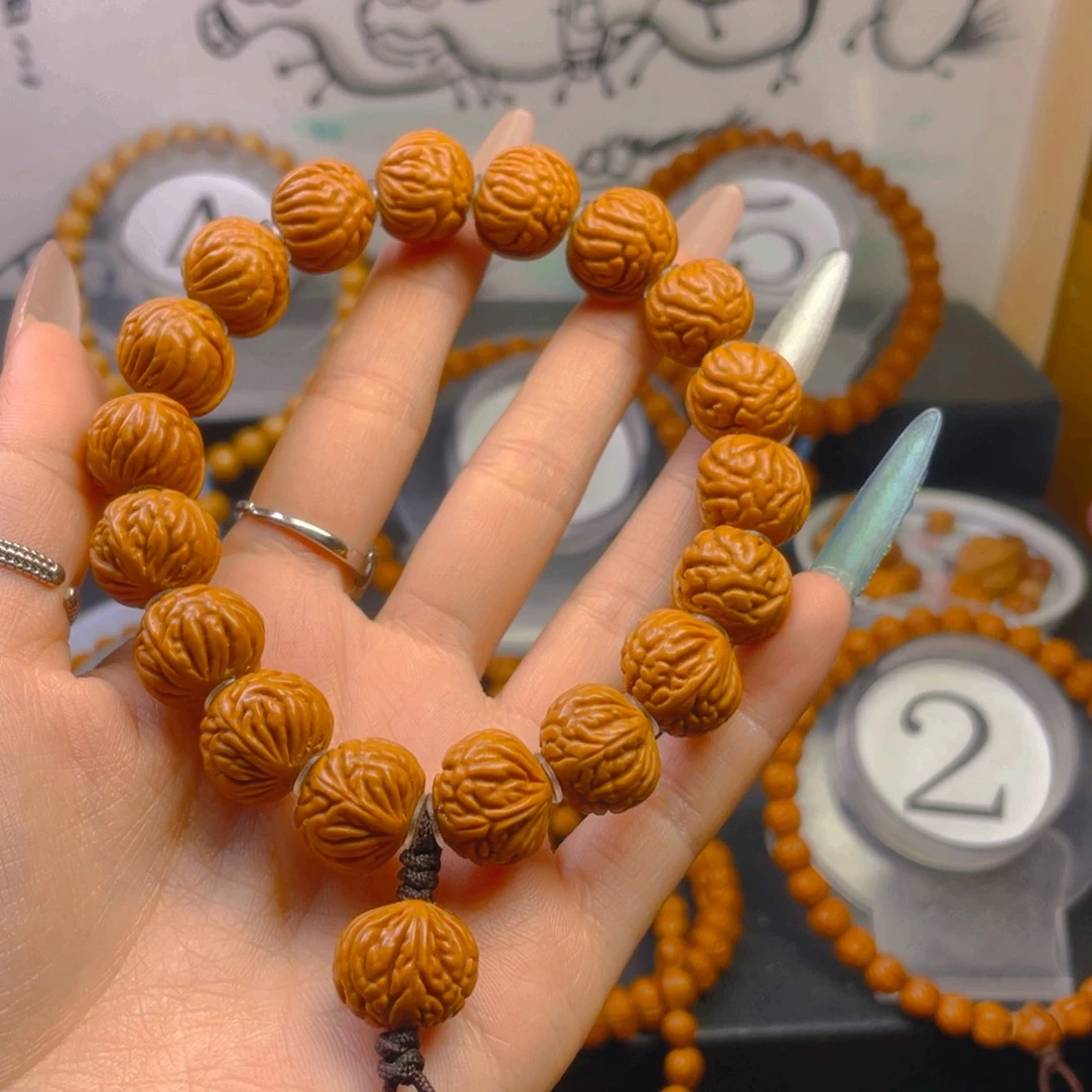 桃核吊坠1.6666666666