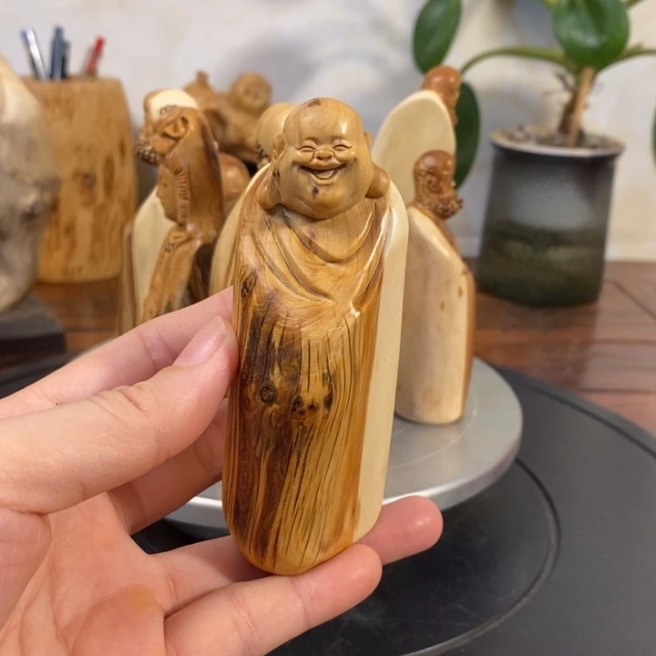 柏木（崖柏）知***乐崖柏弥勒佛手把件小摆件