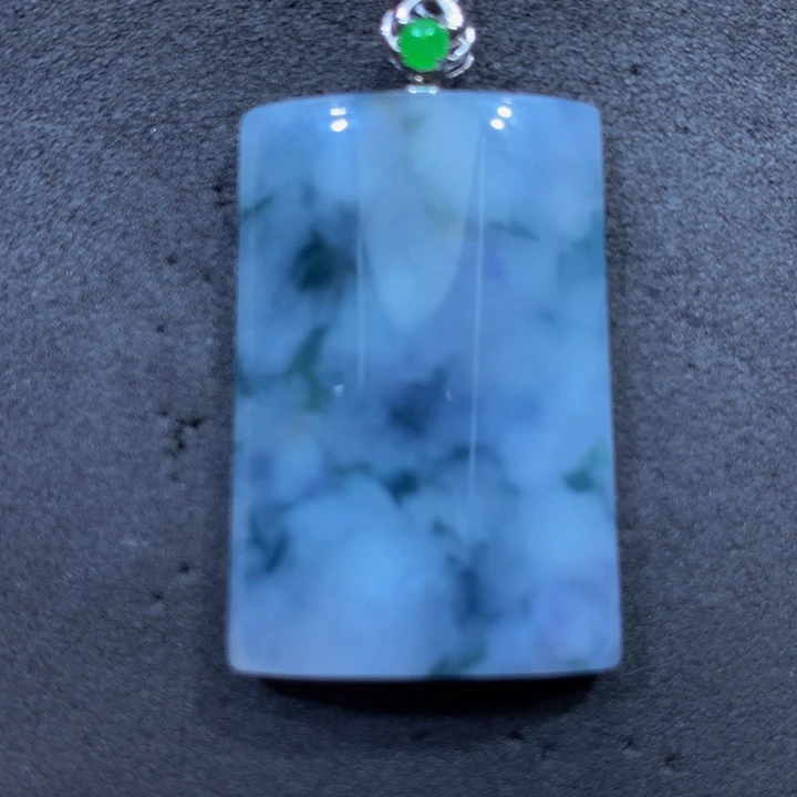 翡翠18K金镶嵌耳饰翡翠