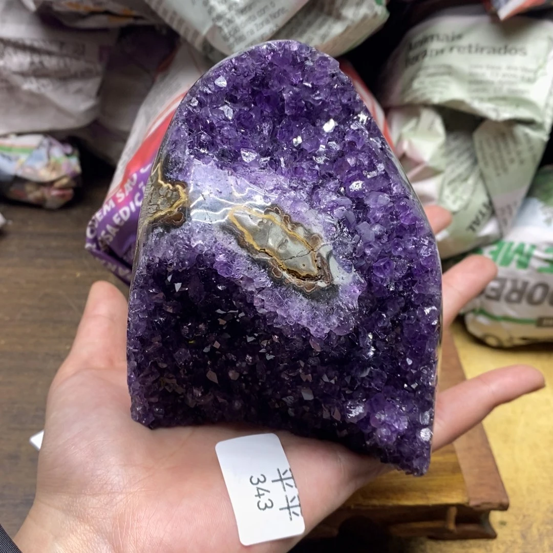 紫晶乌拉圭未镶嵌